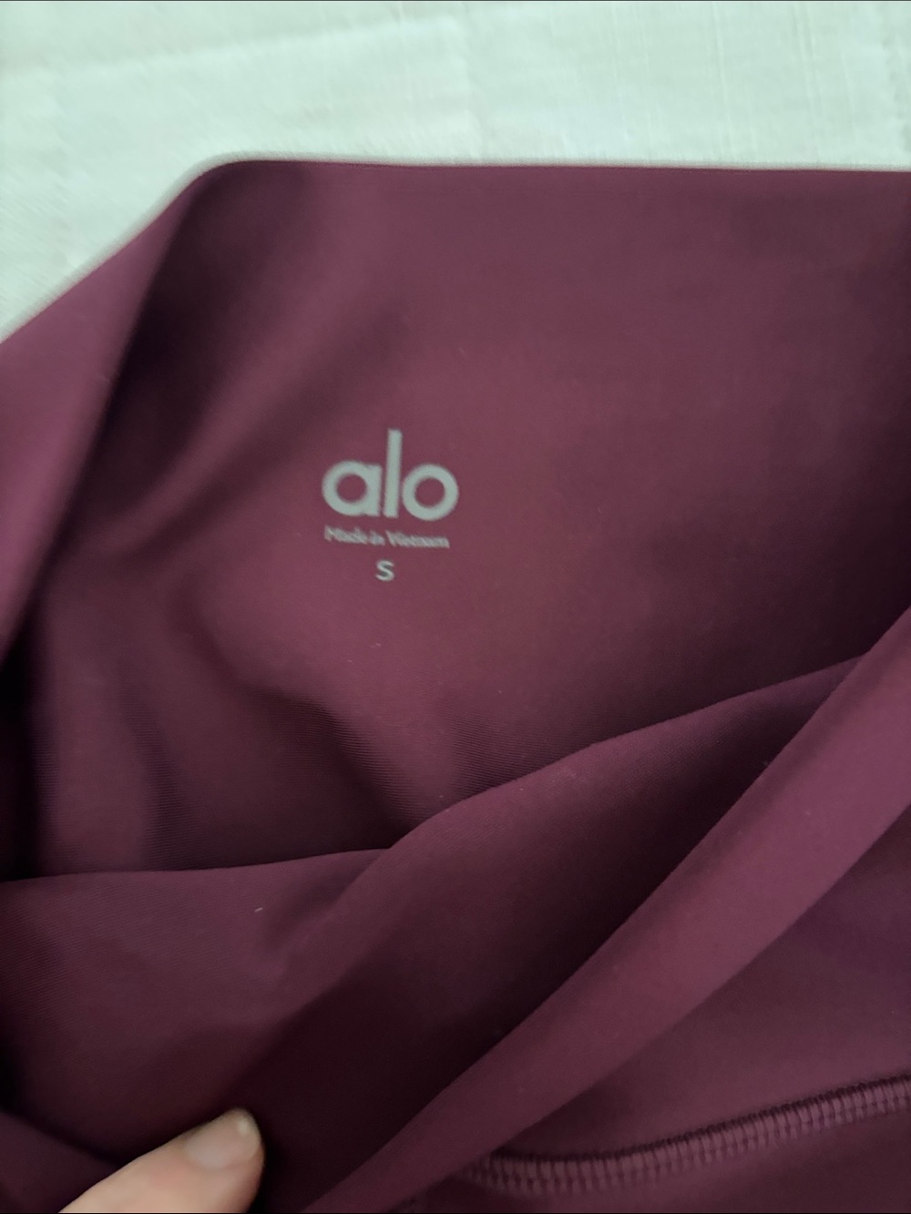 ALO Yoga Women's Crop Top and Leggings Set in Burgundy - Picture 4 of 4